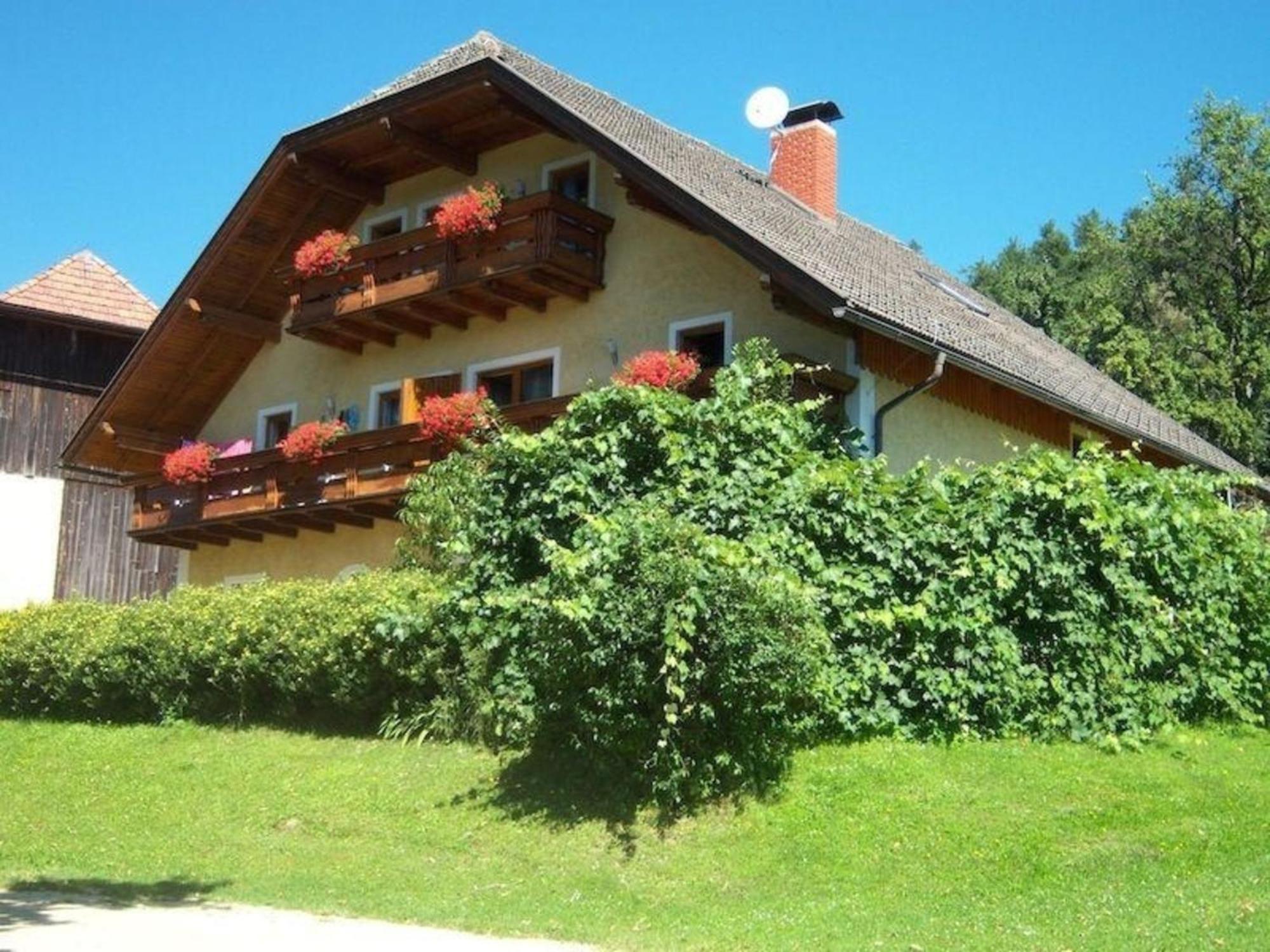 Ferienwohnung Typ 1 Im Haus Huber In Bleiburg Exterior photo